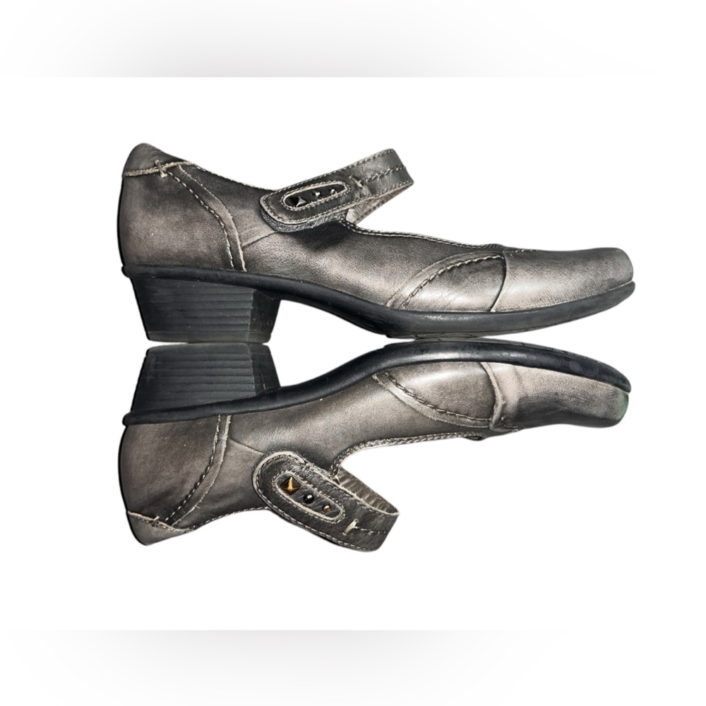 Earth Gray Clover Mary Jane Leather Shoes Size 7 B